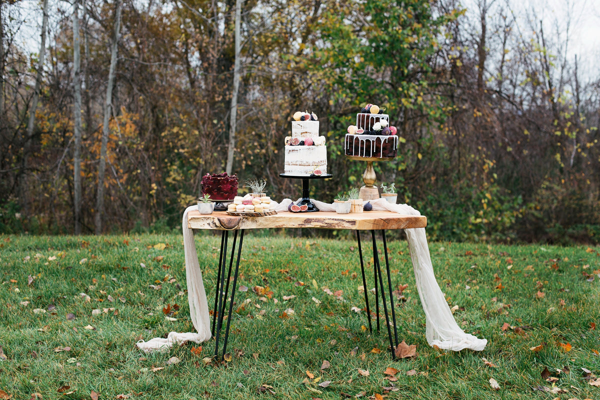 The Hosting Edit: A Soft White + Wood Outdoor Setup